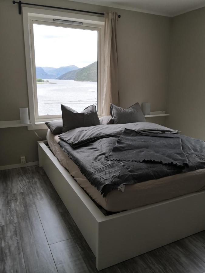 Old School Pa Eidslandet - Exclusive Apartment المظهر الخارجي الصورة
